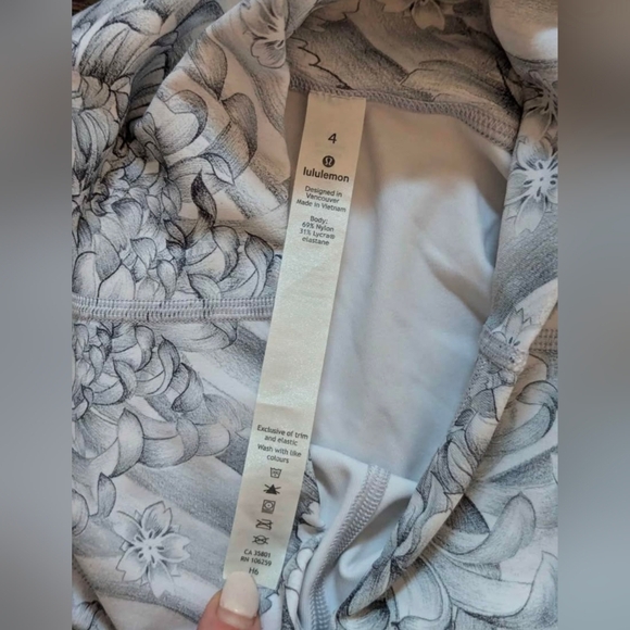CONSIGNED! Lululemon Wunder Under Hi-Rise 7/8 Tight *25" Twine White Multi - Picture 3 of 6
